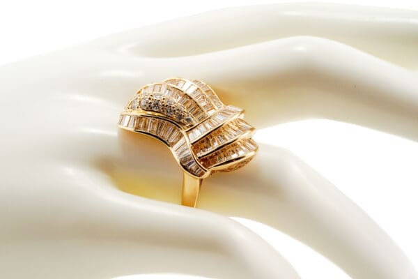 18k Yellow-Gold Baguette Diamond Ring S6.75 - Image 7