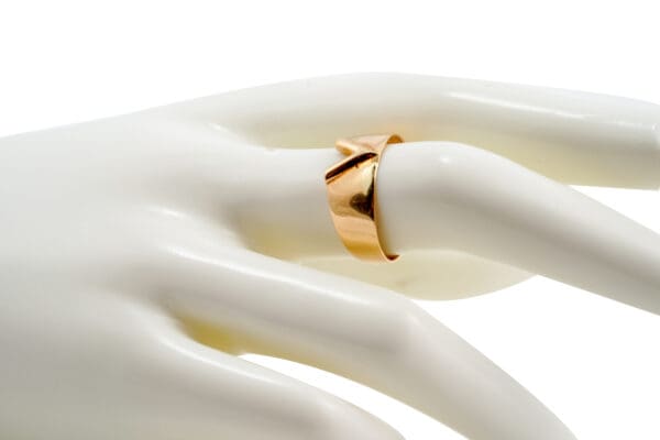 18K Yellow-Gold V-Shaped Ring S7 - Image 5