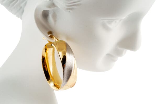 18k Gold Tri-Color Medium Sized Hoop Earrings - Image 4