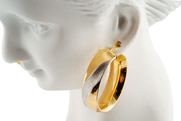 18k Gold Tri-Color Medium Sized Hoop Earrings - Image 5