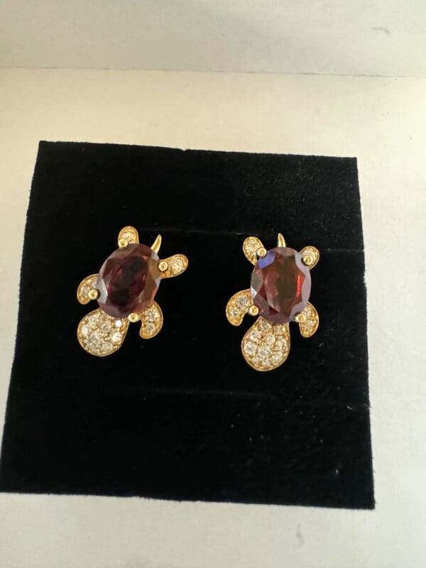 18k Yellow-Gold Garnet &Diamond Earrings - Image 7