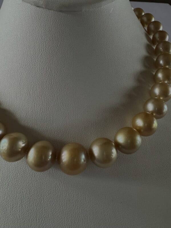 Golden South Sea Pearls 18 Inches L - Image 5