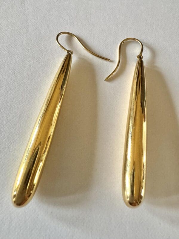 18k Yellow-Gold Long Tapered Earrings - Image 2