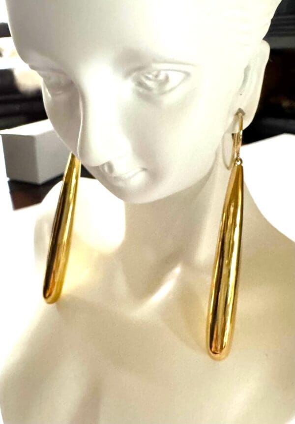 18k Yellow-Gold Long Tapered Earrings - Image 4