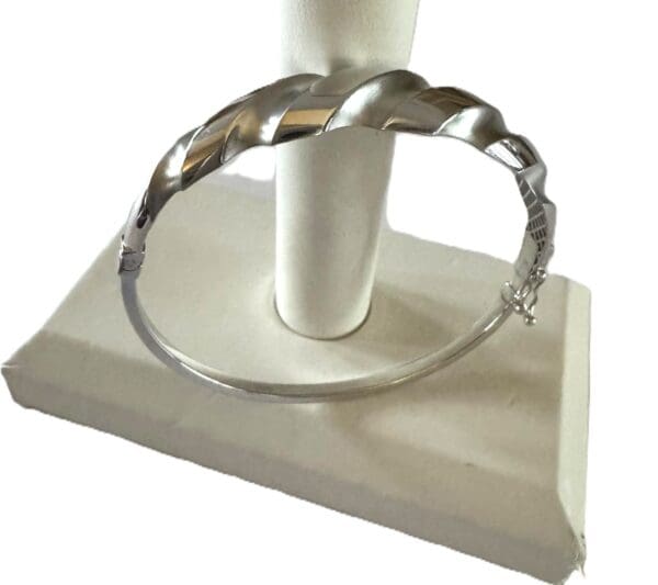 18K White-Gold 15.24 mm Bangle - Image 3