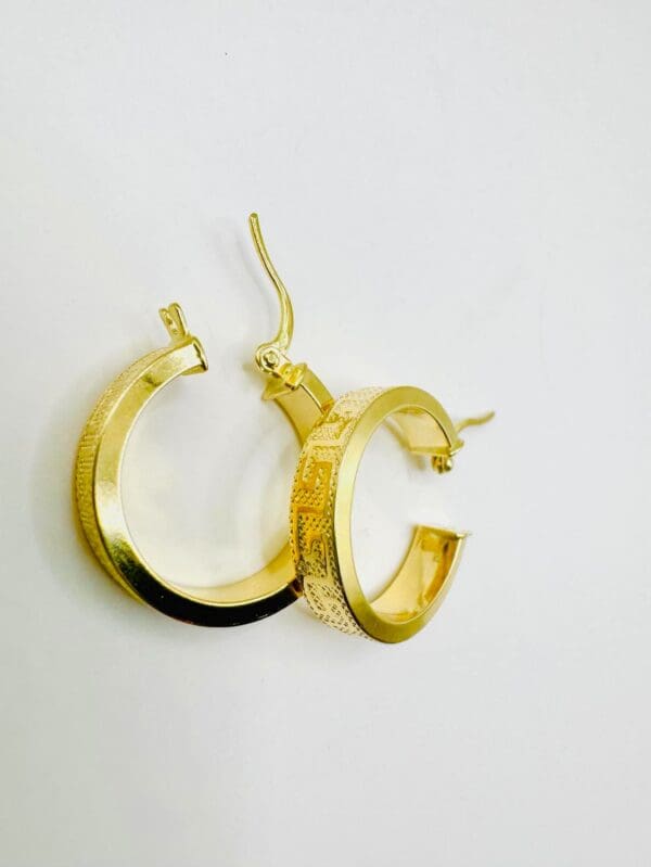18k Yellow-Gold Greek Design 17.78mm Small Hoop Earrings - Image 3