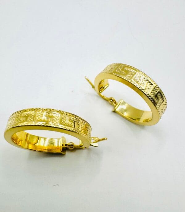 18k Yellow-Gold Greek Design 17.78mm Small Hoop Earrings - Image 5