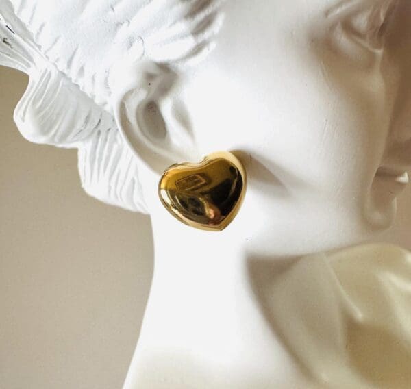 18k Gold Heart and Authentic Pearls Earrings - Image 6