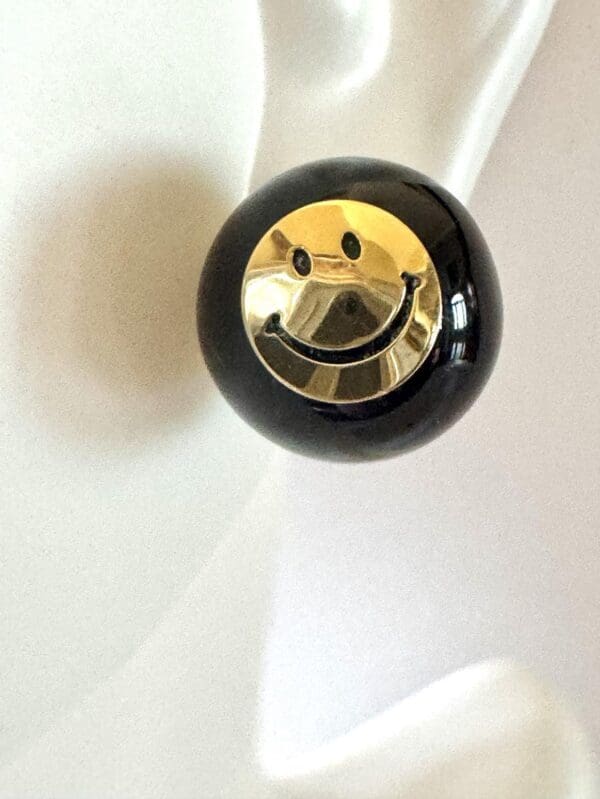 18k Gold And Onyx Smiley Earrings - Image 7
