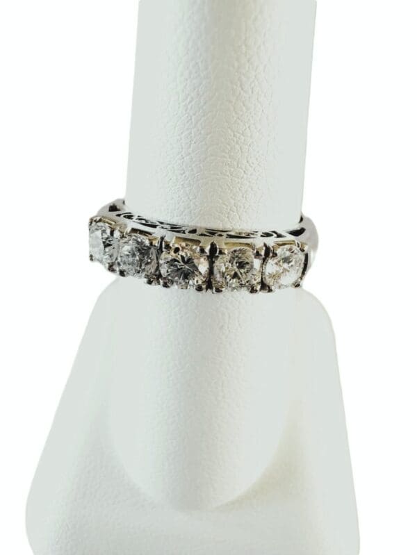 Pt900 Natural Diamond Pointer Ring - Image 12