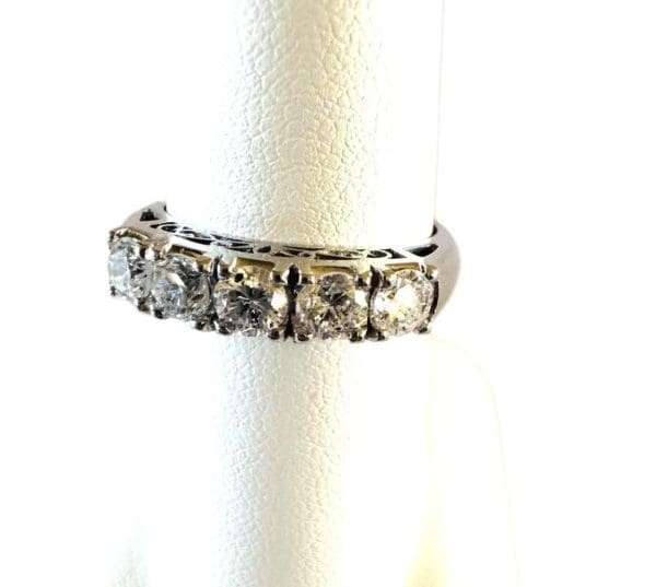 Pt900 Natural Diamond Pointer Ring - Image 4
