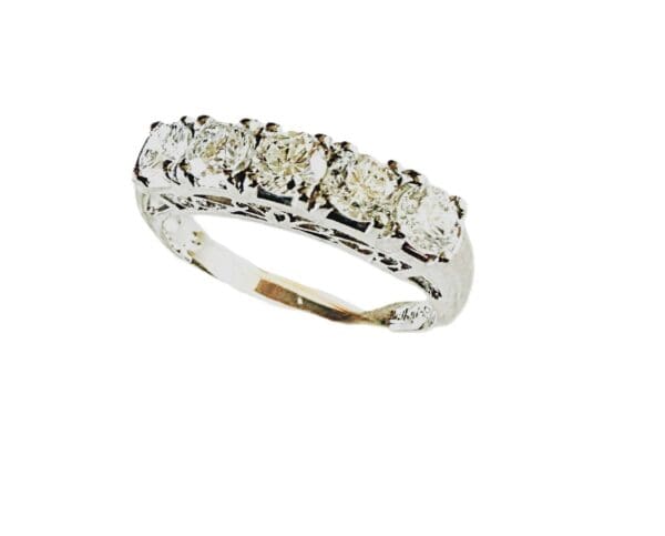 Pt900 Natural Diamond Pointer Ring - Image 7
