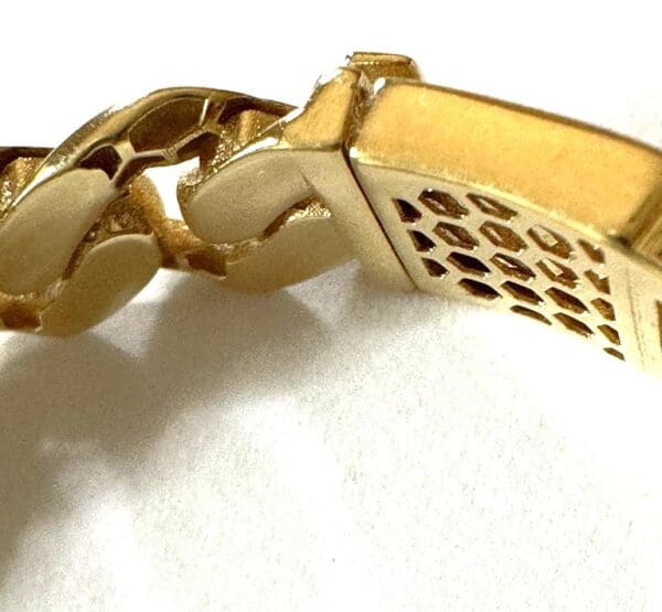 18k Designer-Inspired Greek Key Bangle S7 - Image 4