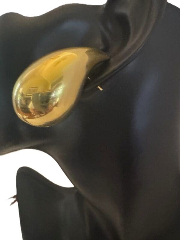 18k Yellow-Gold Huge Teardrop Earrings - Image 4