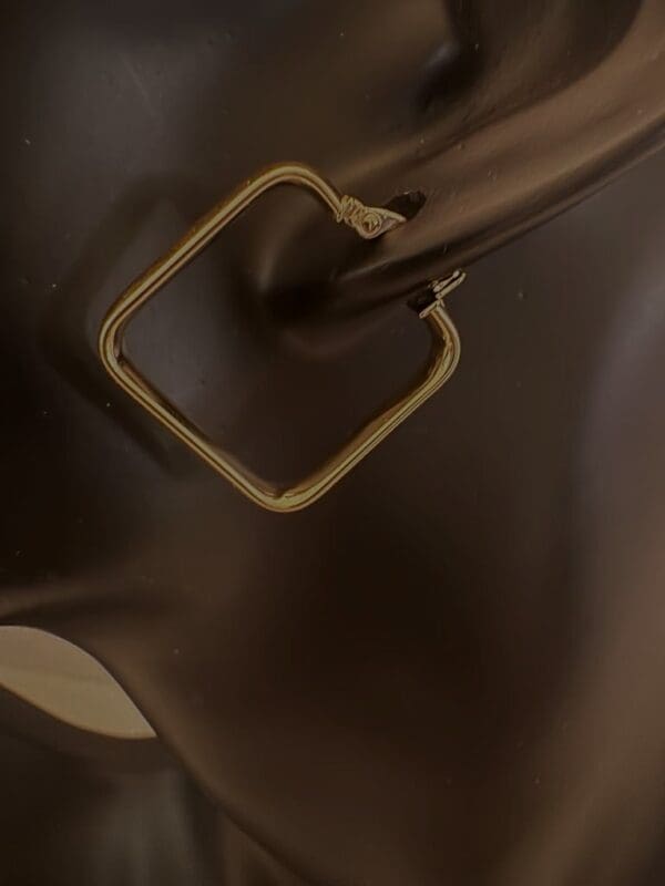 18k Yellow-Gold Square Earrings - Image 3