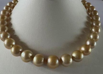 Golden South Sea Pearls 18 Inches L